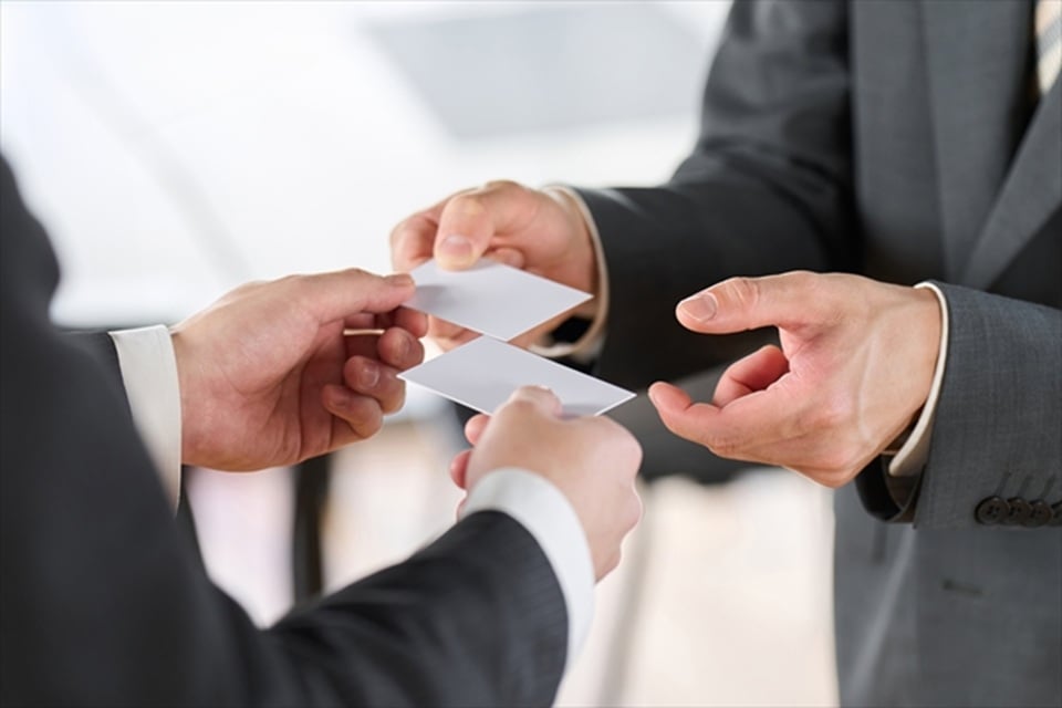 The 5-Step Business Card Exchange Process