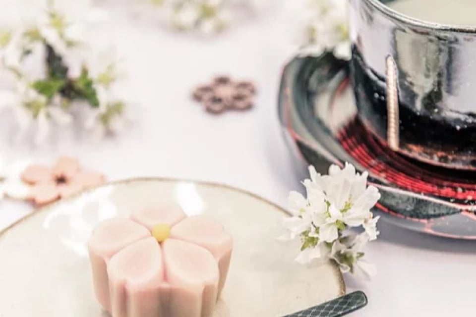 茶道体験：美しい伝統和菓子