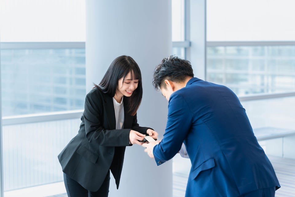 exchange business cards