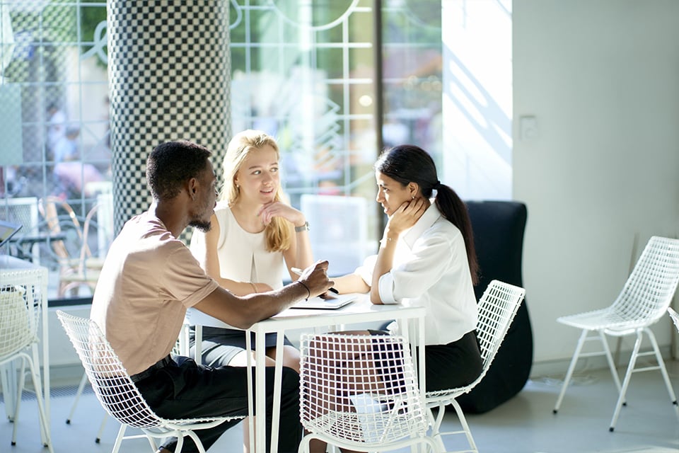 Consultation with an incentive travel agency for Japan programs