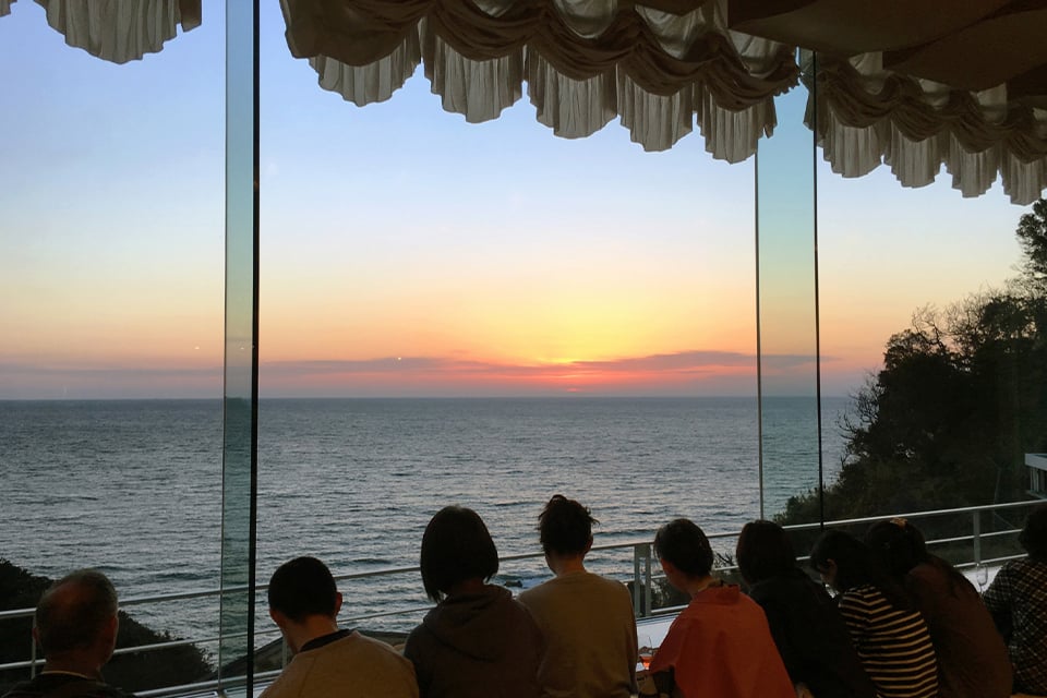 Wellness-focused incentive travel experience with downtime and relaxation