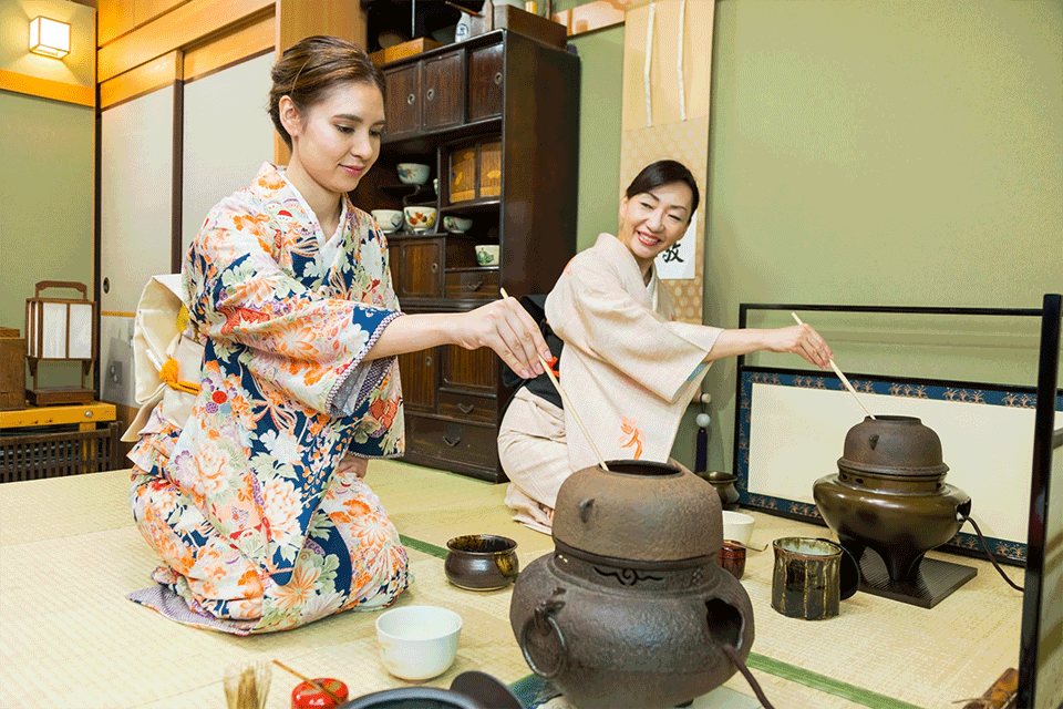 Traditional Japanese tea ceremony experience for incentive travelers