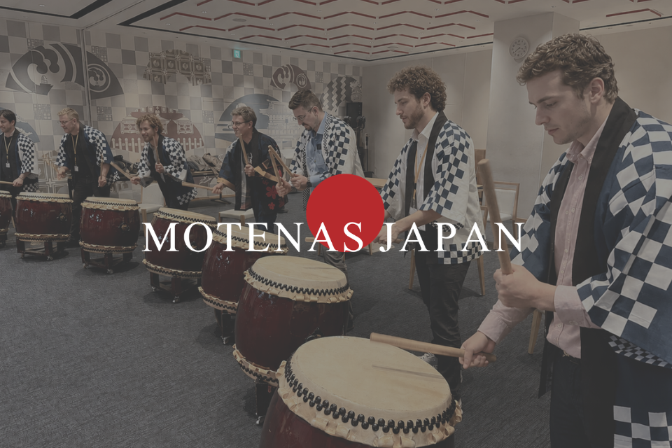 International business team consulting with MOTENAS JAPAN about conference planning in the Asia-Pacific region
