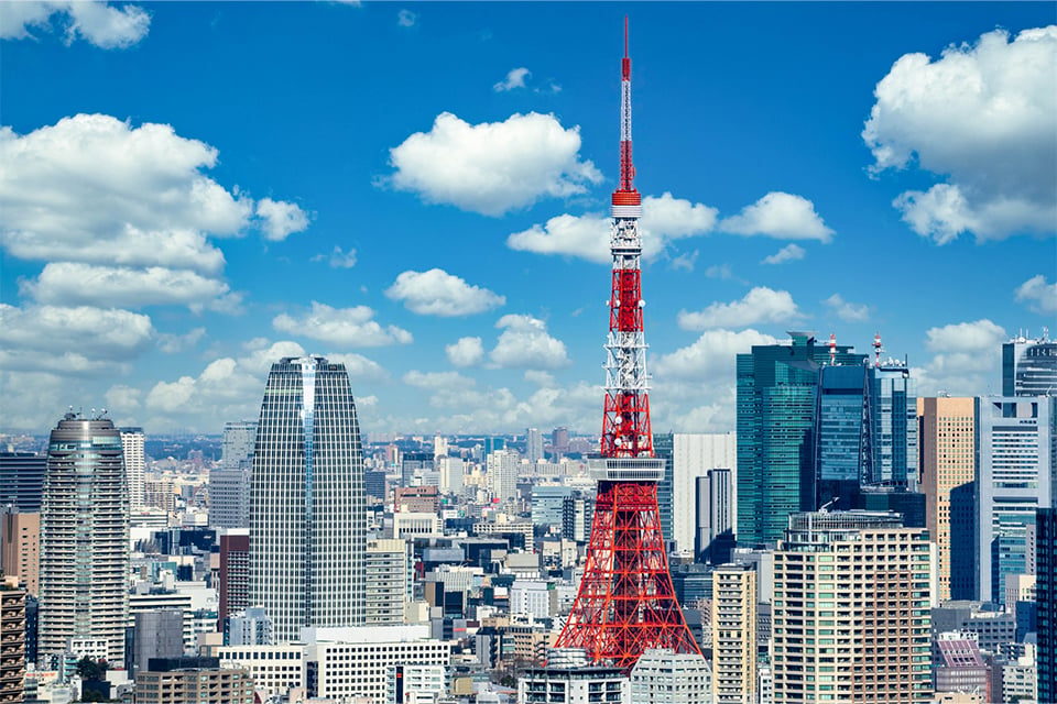Tokyo skyline with Tokyo Tower for planning a large-group corporate team building event